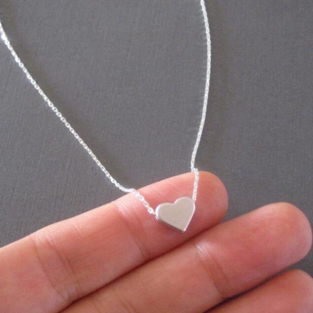 Silver Plated Heart Pendant Necklace - Picture 3 of 4